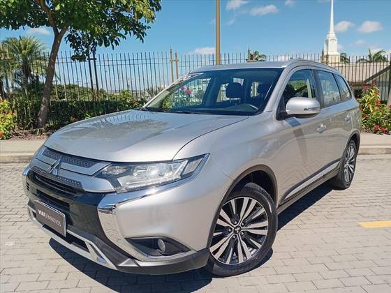 MITSUBISHI OUTLANDER 2.0 MIVEC GASOLINA HPE AUTOMÁTICO MITSUBISHI OUTLANDER 2.0 MIVEC GASOLINA HPE AUTOMÁTICO